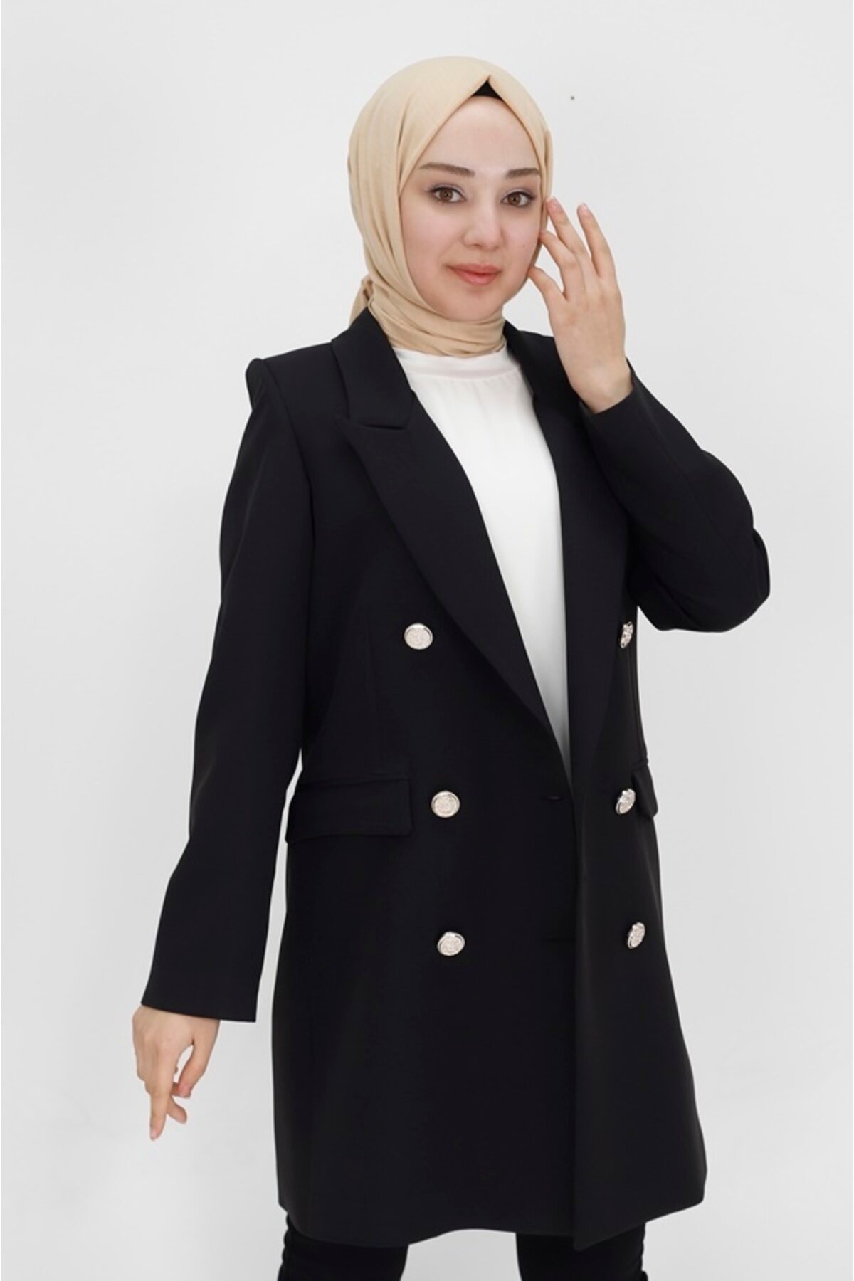جاكيت بليزر محتشم أسود بياقة كروزايه وبتفاصيل جيب وهمي - Bycoolest Butik
