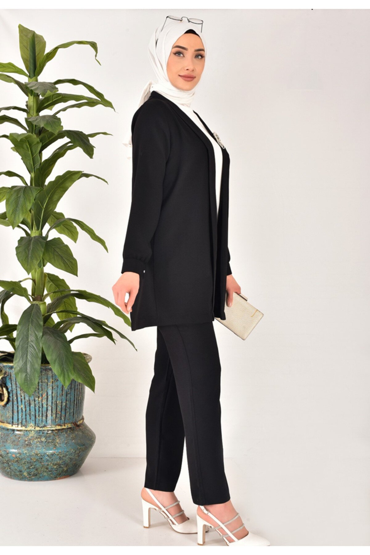Three-Piece Crepe Stone Detail Modest Set - Black - Bycoolest Butik
