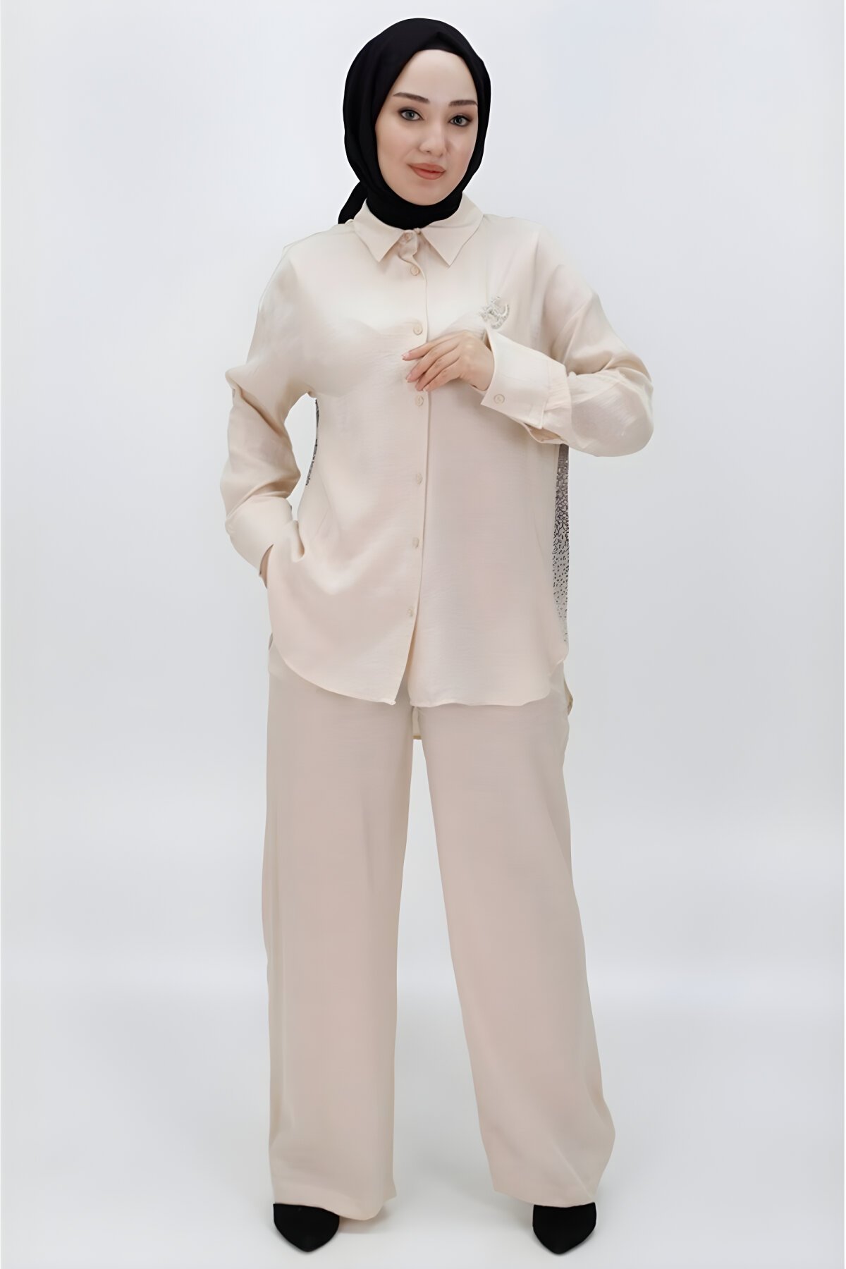 Taş Pamuklu Saten İkili Broşlu Tesettür Takım - Bycoolest Butik