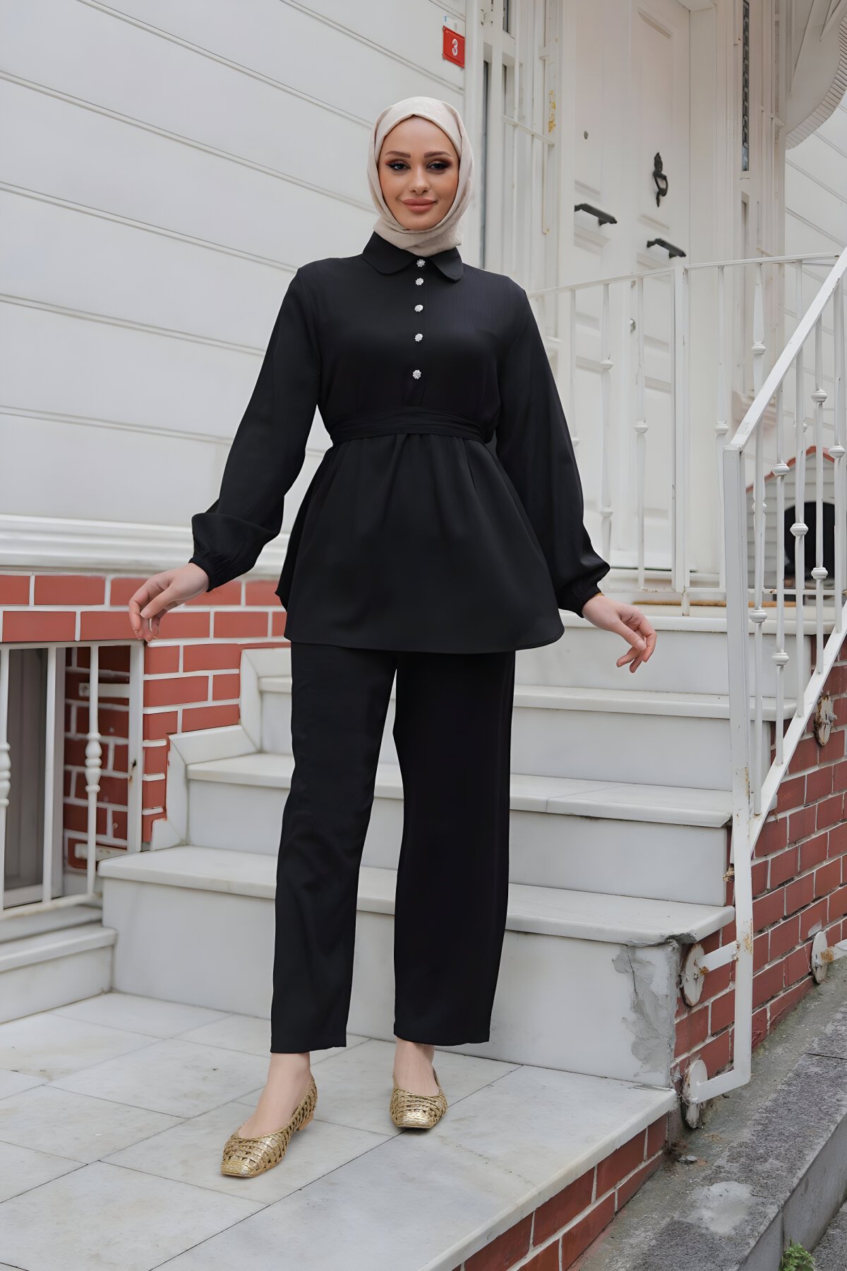 طقم محتشم ثنائي أسود بأزرار حجرية - Misskayle