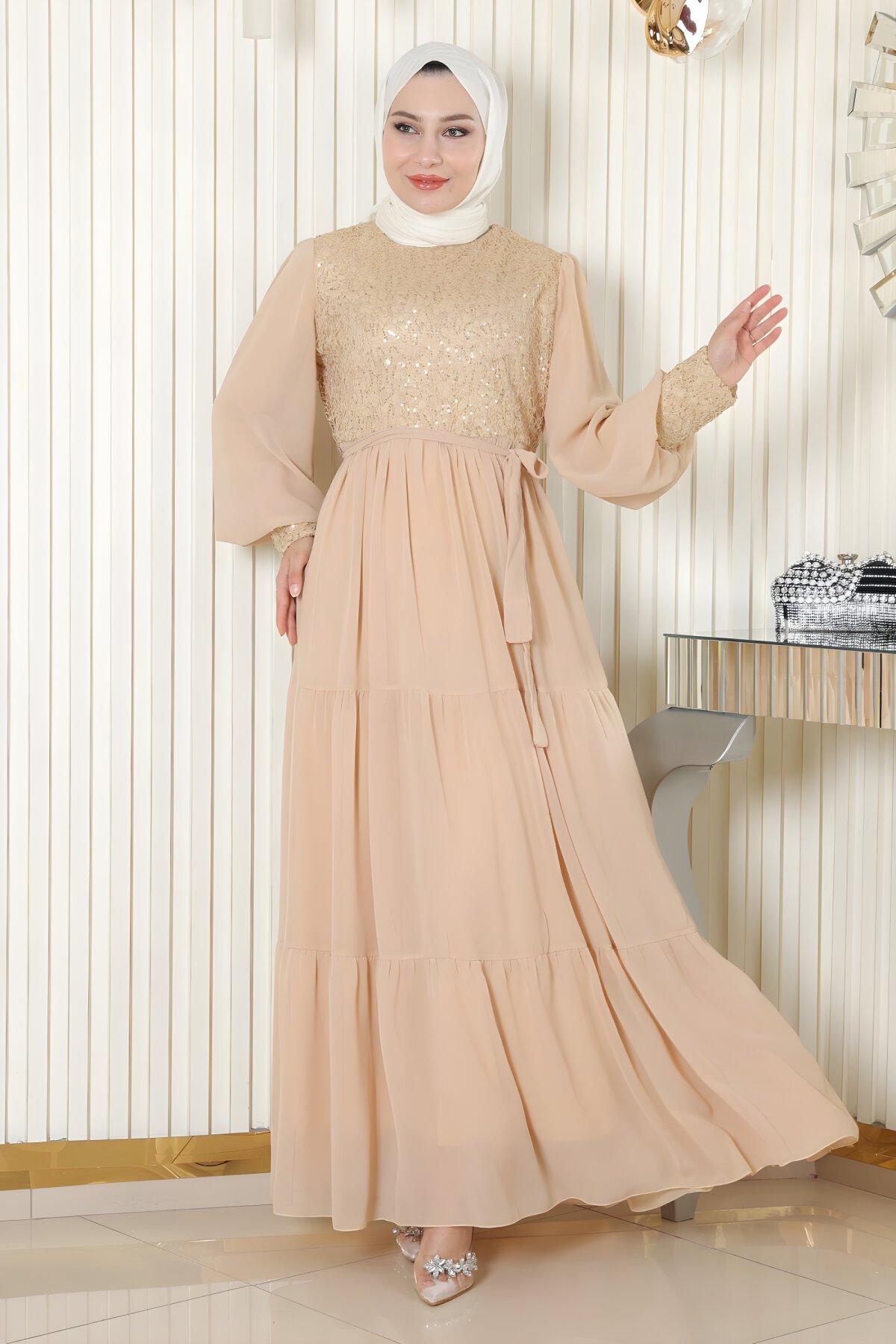 فستان سهرة محتشم شيفون ذهبي بترتر - Modamihram