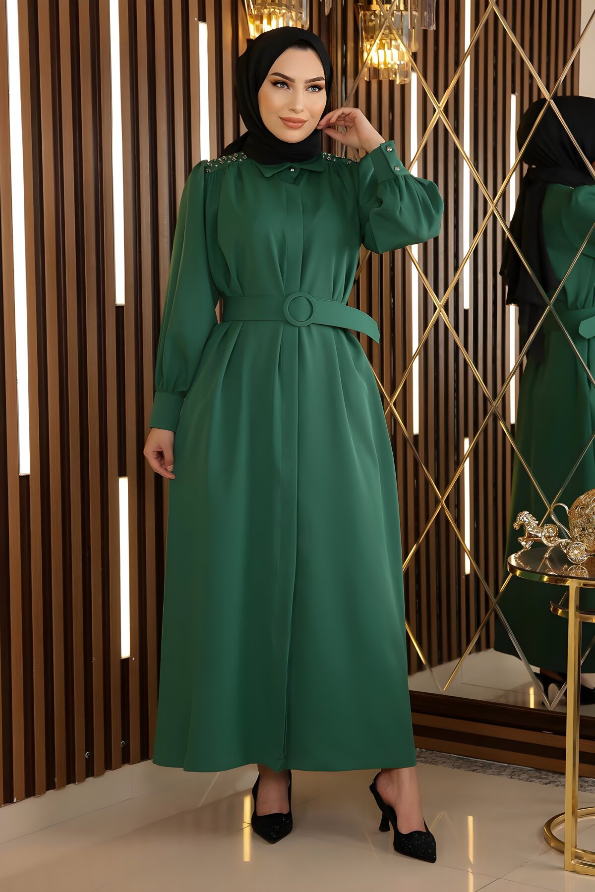 Kemerli Zümrüt Taş Detaylı Tesettür Elbise - Modamihram