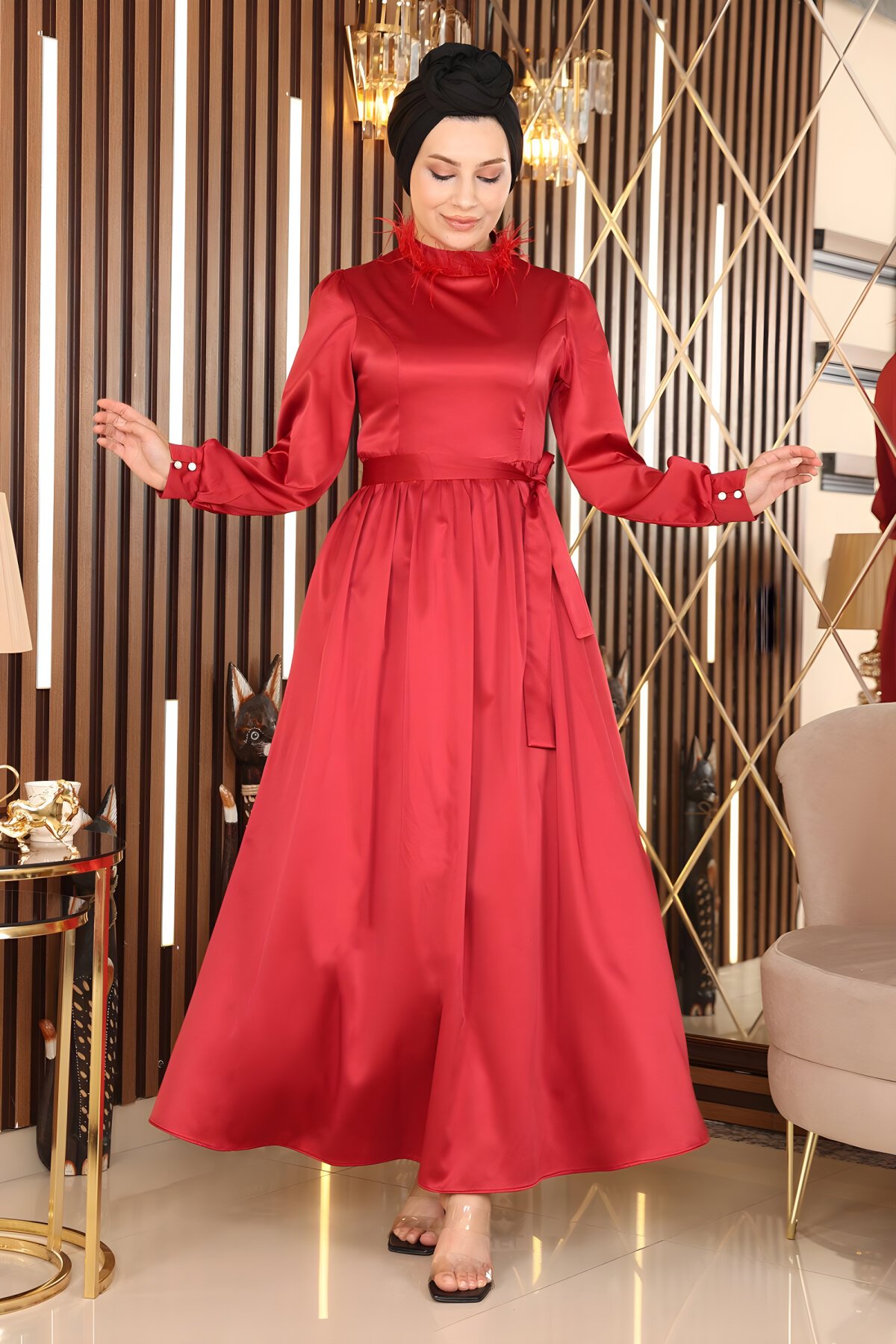 Kırmızı Saten Abiye Tüy Detaylı Tesettür Elbise - Modamihram