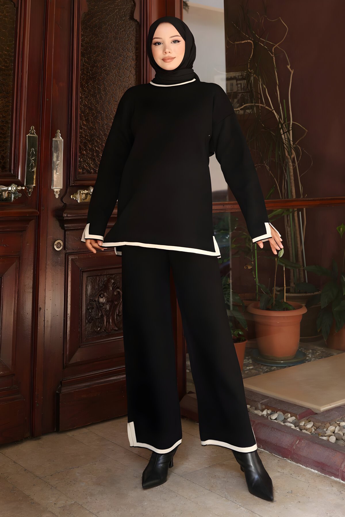 Siyah İkili Triko Yırtmaç Detaylı Tesettür Takım - Modamihram