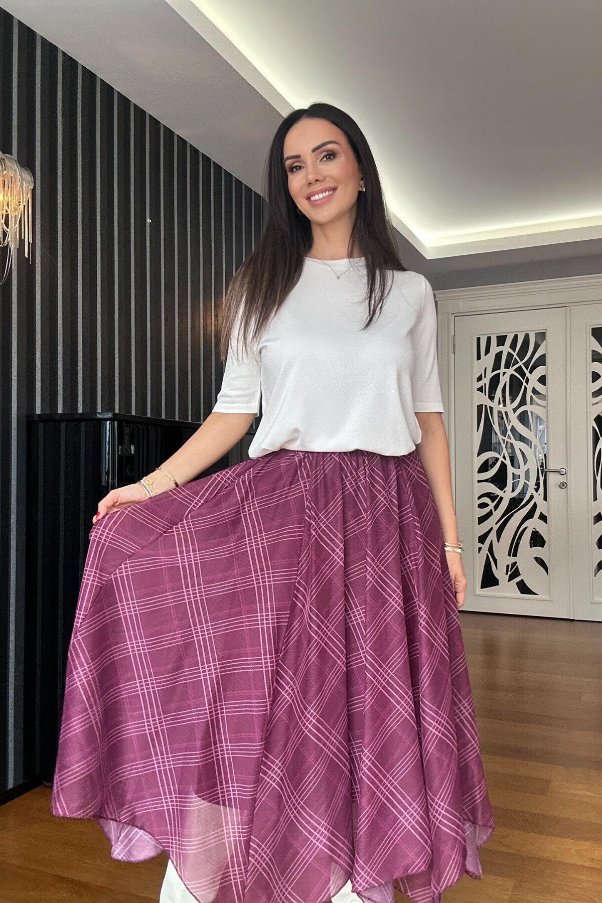 Asymmetrical Plaid Chiffon Elastic Waist Modest Skirt - Burgundy - MOZENA