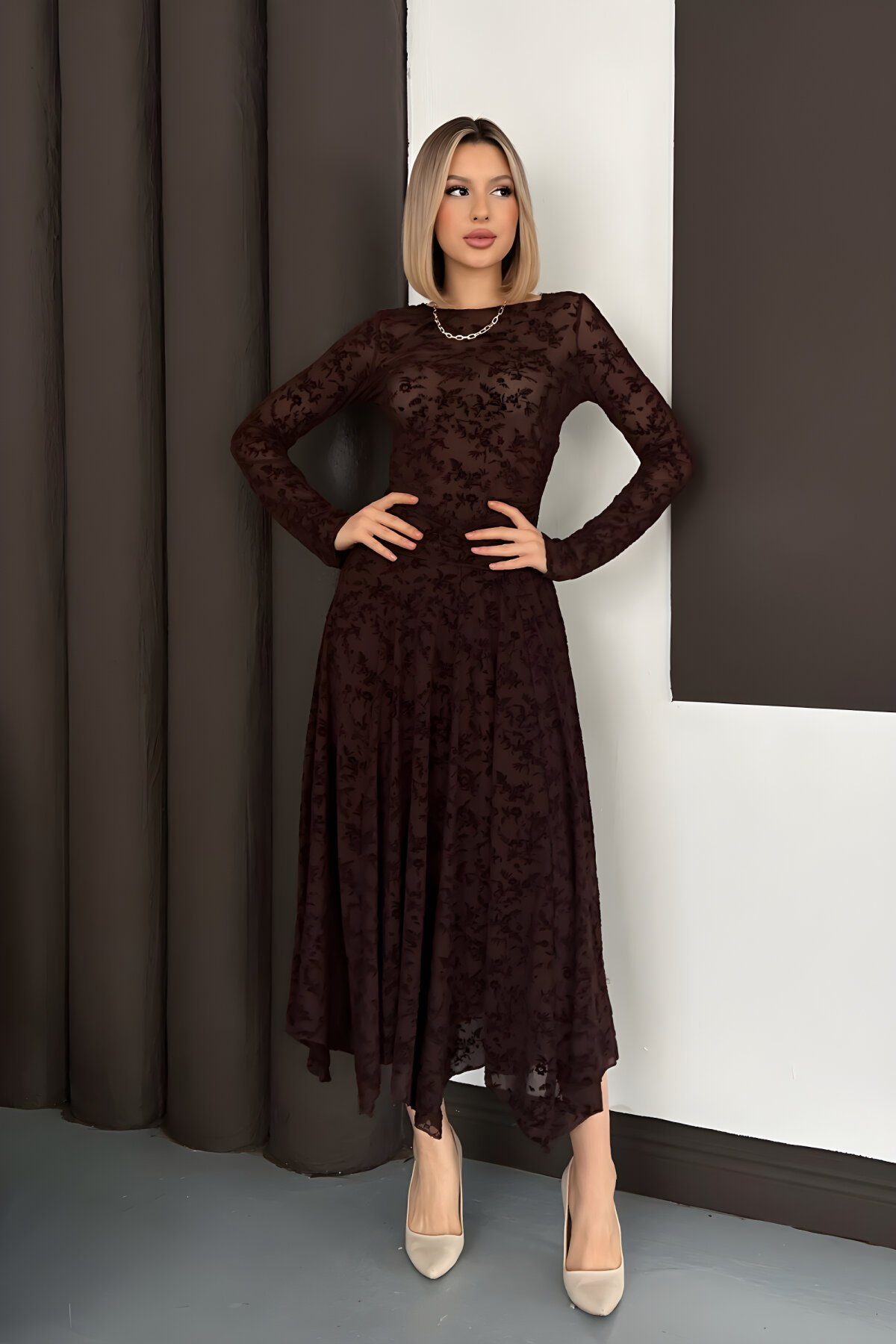 Kahverengi Asimetrik Kesim Nakışlı Tesettür Etek - MOZENA