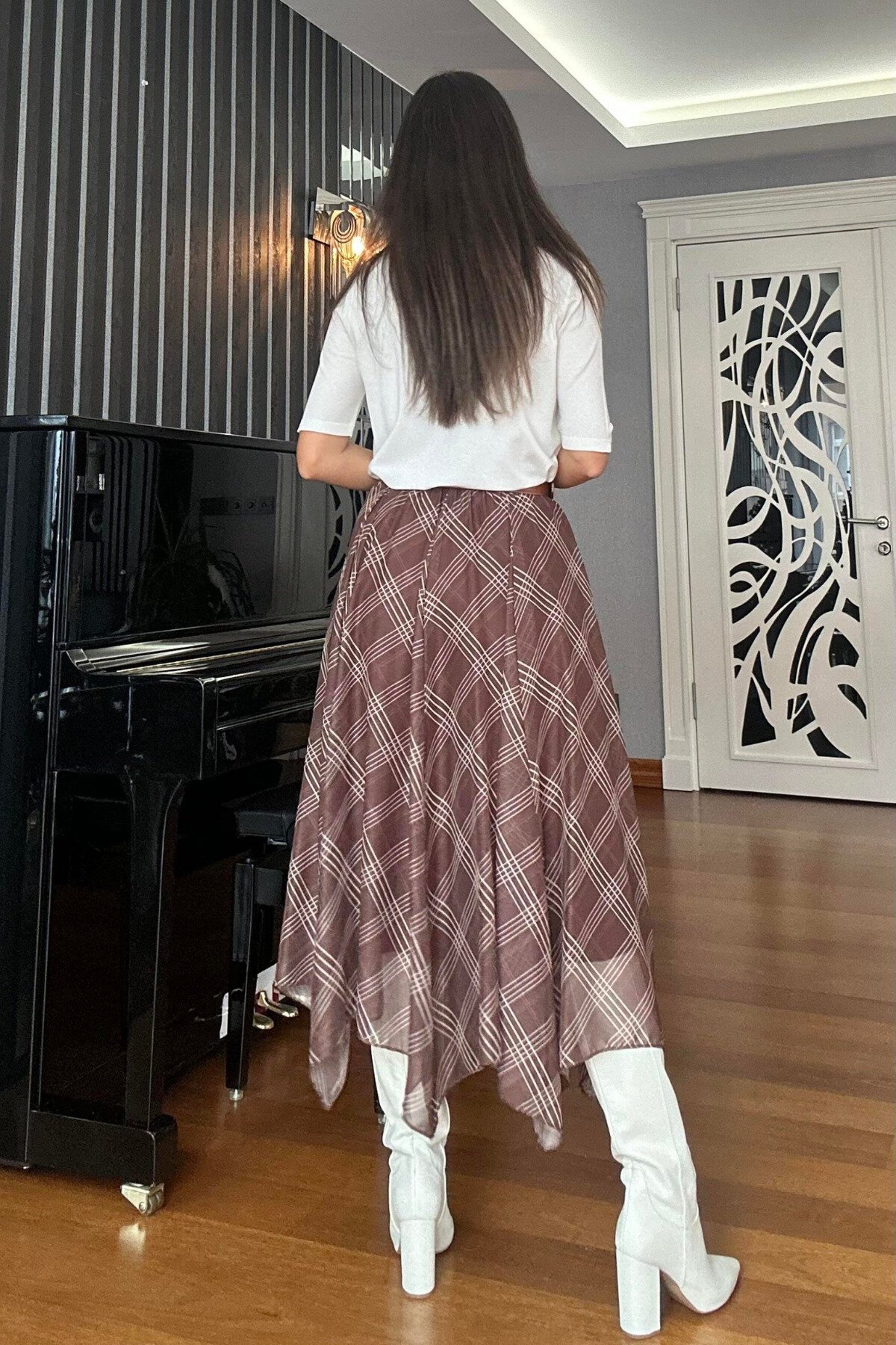 Asymmetrical Plaid Chiffon Elastic Waist Modest Skirt - Brown - MOZENA