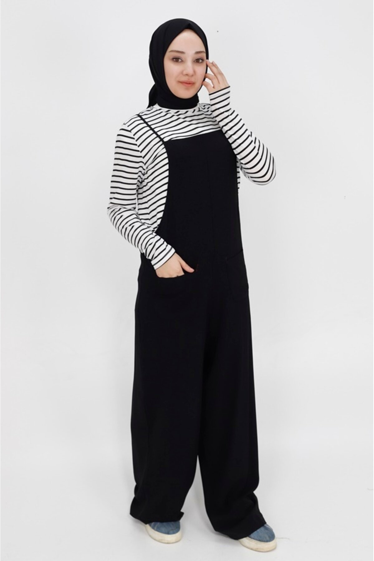 Bib-Style Aerobin Fabric Pocketed Modest Jumpsuit - Black - Puane