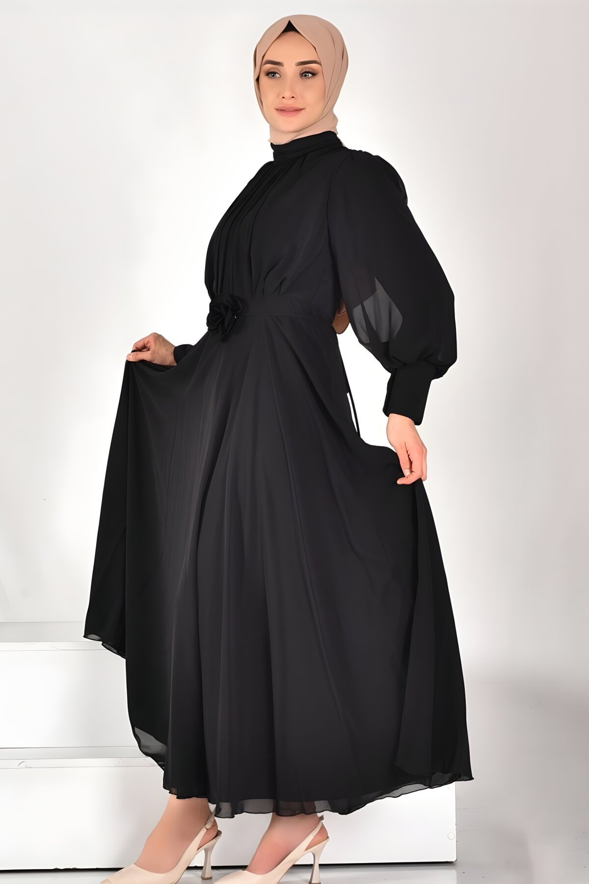 Siyah Şifon Pileli Tesettür Elbise - Puane