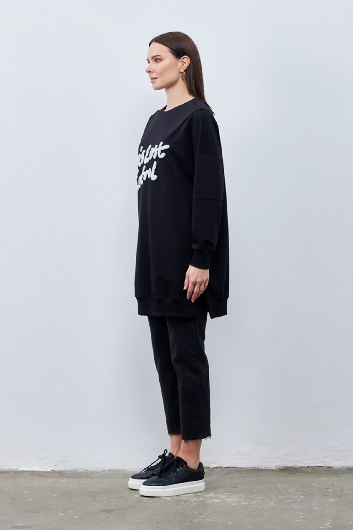 Thread Fabric Wool-Look Sweatshirt Tunic - Black - Puane