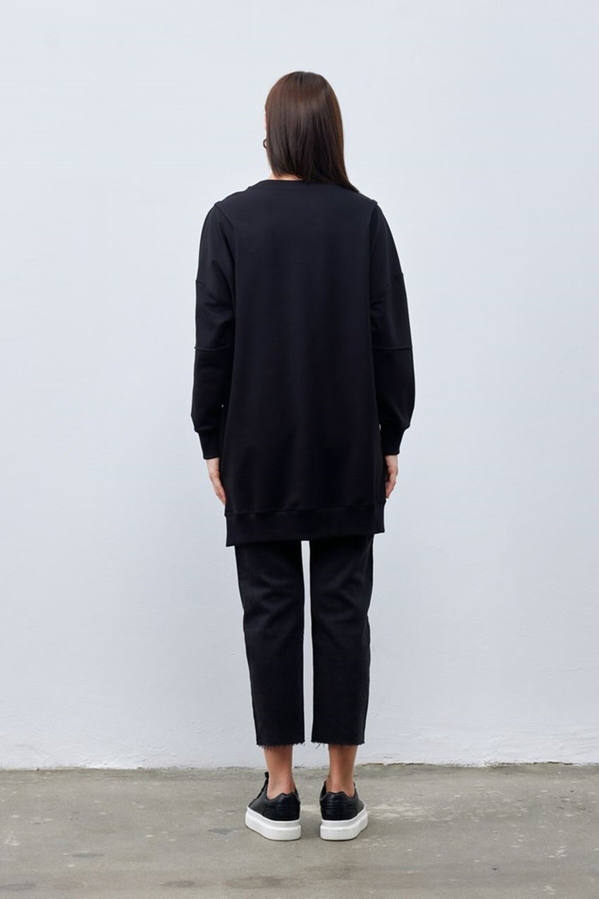 Thread Fabric Wool-Look Sweatshirt Tunic - Black - Puane