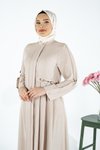 Bej Emet Pili Detaylı Aksesuarlı Ferace