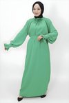 Yeşil Balon Kol Çiçek Aksesuar Detaylı Tesettür Elbise