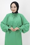 Yeşil Balon Kol Çiçek Aksesuar Detaylı Tesettür Elbise