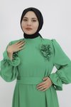 Yeşil Salaş Çiçek Detaylı Tesettür Elbise