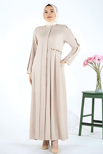 Bej Emet Pili Detaylı Aksesuarlı Ferace