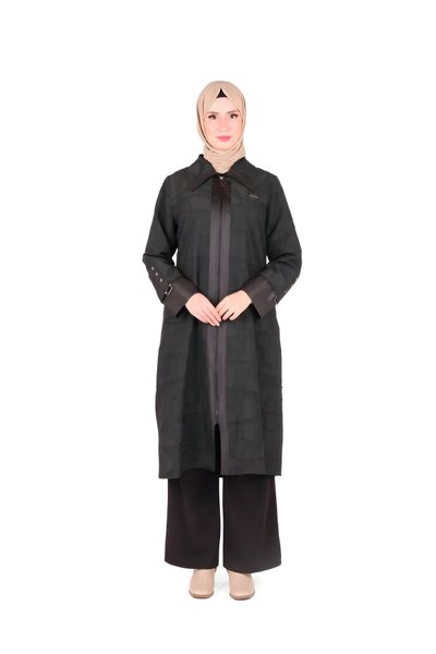 Siyah Fermuarlı Yakası ve Kolları Detaylı Kap