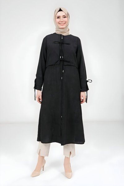 Siyah Giy Çık Düğüm Detaylı Kap