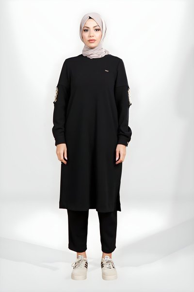 Siyah İkili Kolu Zincir Aksesuarlı Tesettür Takım