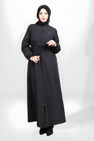 Siyah Nakış Detaylı Spor Su Geçirmez Ferace