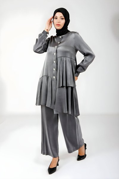 Siyah Rahat Kesim Düğmeli Katlı Pantolon Bluz Takım