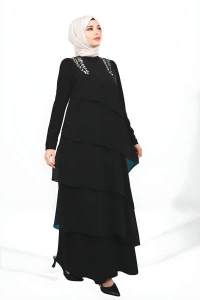 Siyah Volanlı Omzu Taş Detaylı Tesettür Abiye Elbise