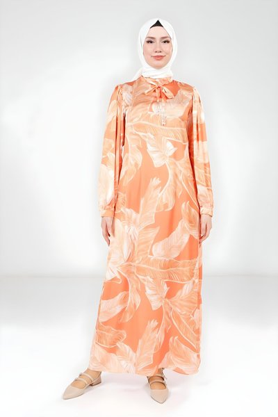 Turuncu Baskılı Boynu Kuşak Detaylı Tesettür Elbise