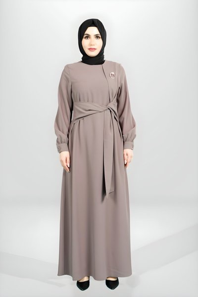Vizon Önden Bağlama Detaylı Broşlu Tesettür Elbise