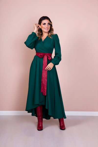 Zümrüt Bordo Uzun Kol Asimetrik Kesim Deri Kemerli Tesettür Elbise