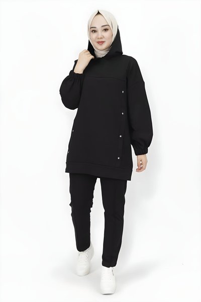 Siyah Kapüşonlu Yıldız Zımba Detaylı Takım