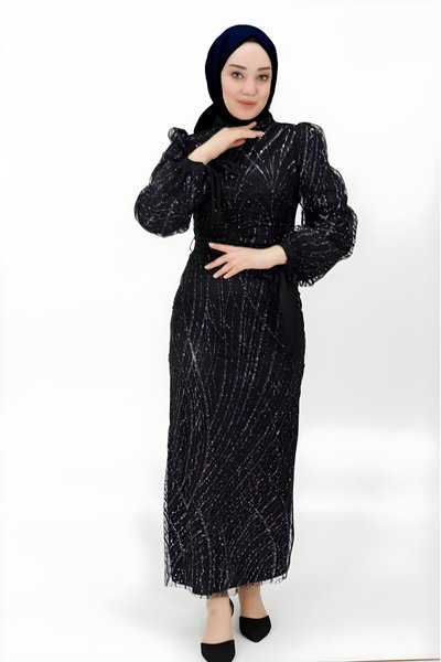 فستان سهرة أسود من التول اللامع بأكمام بالون