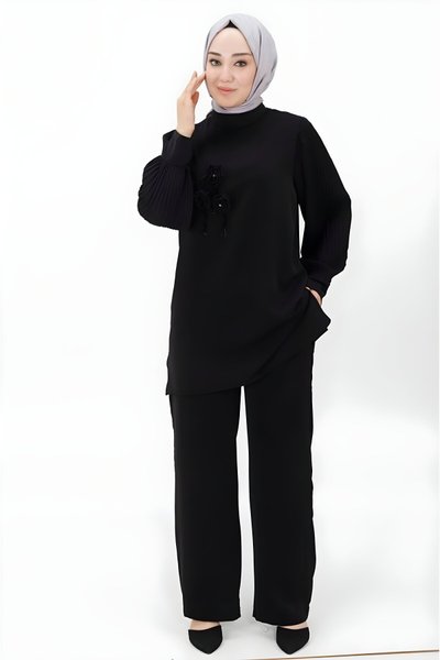 Siyah İkili Jessıca Kumaş Piliseli Broşlu Tesettür Takım