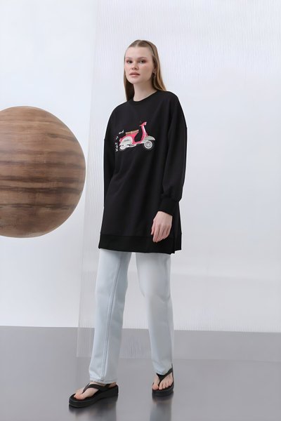 Siyah Scooter Nakış İşlemeli Tesettür Tunik