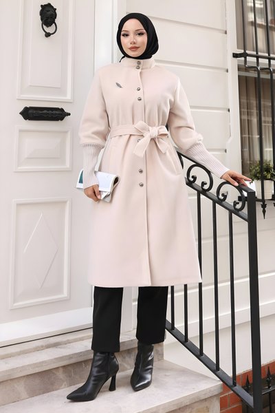 Bej Broş Detaylı Tesettür Kaban