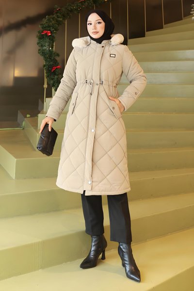 Bej Kapitone Fermuarlı Beli Bağcıklı Mont