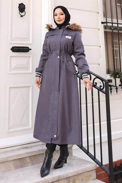 Gri Kapüşonlu Arma Detaylı Mont