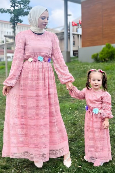 Pembe Dantelli Anne Tesettür Elbise