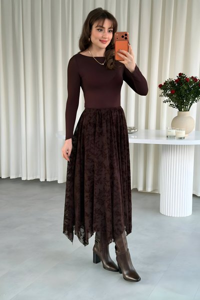 Kahverengi Flok Baskılı Çiçekli Asimetrik Kesim Tesettür Etek