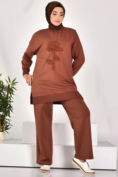 Kahve İki İplik Kumaş İncili Nakışlı Tesettür Tunik