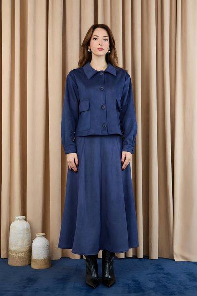 Lacivert Süet Kumaş Etekli Düğmeli Takım