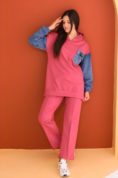 طقم رياضي محتشم قطعتين - لون مشمشي - بأكمام بتفاصيل دنيم