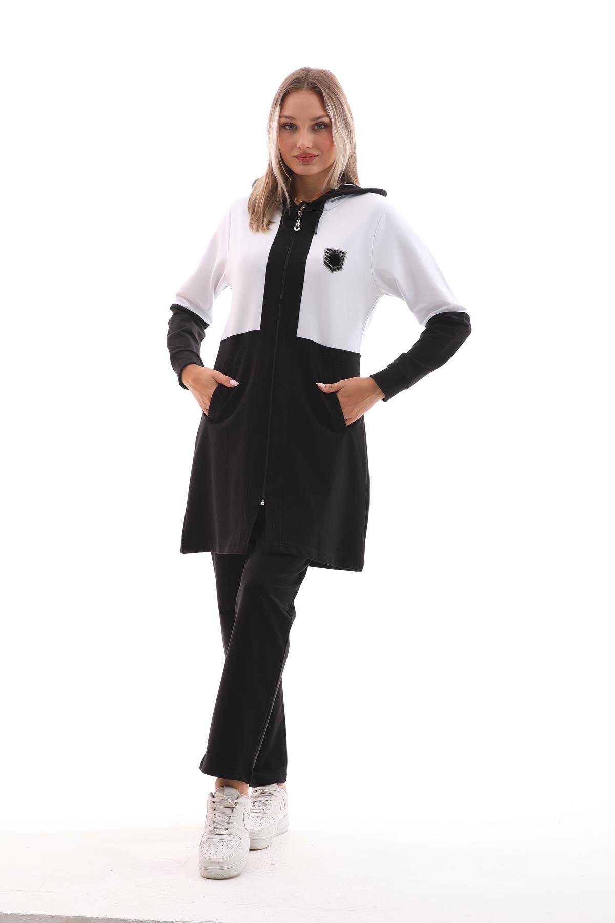 Modest Crested Color-Block Tracksuit Set - Ecru - Westbound