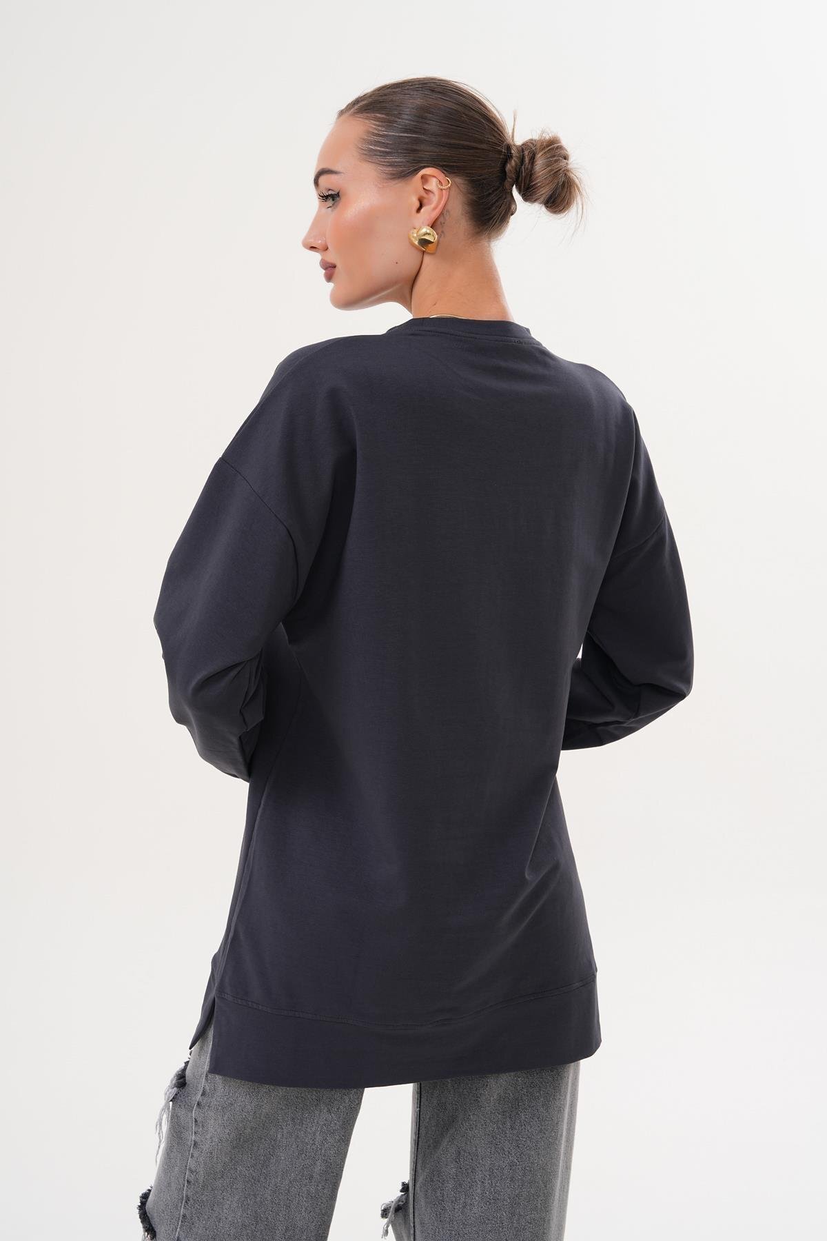 Crew-Neck Miu Embossed-Print Sweatshirt Tunic - Smoke Grey - Westbound