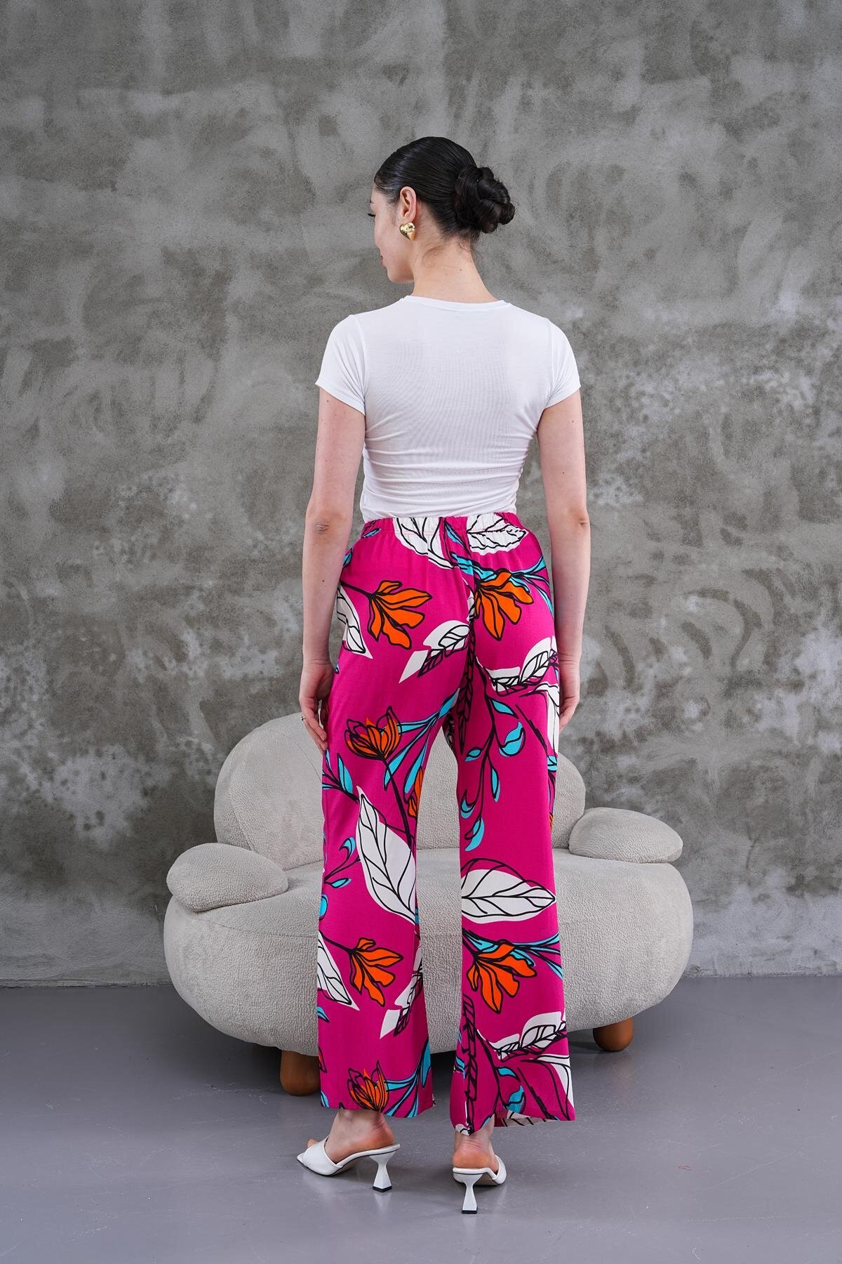Wide-Leg Digital Print Fabric Pants - Red - Westbound