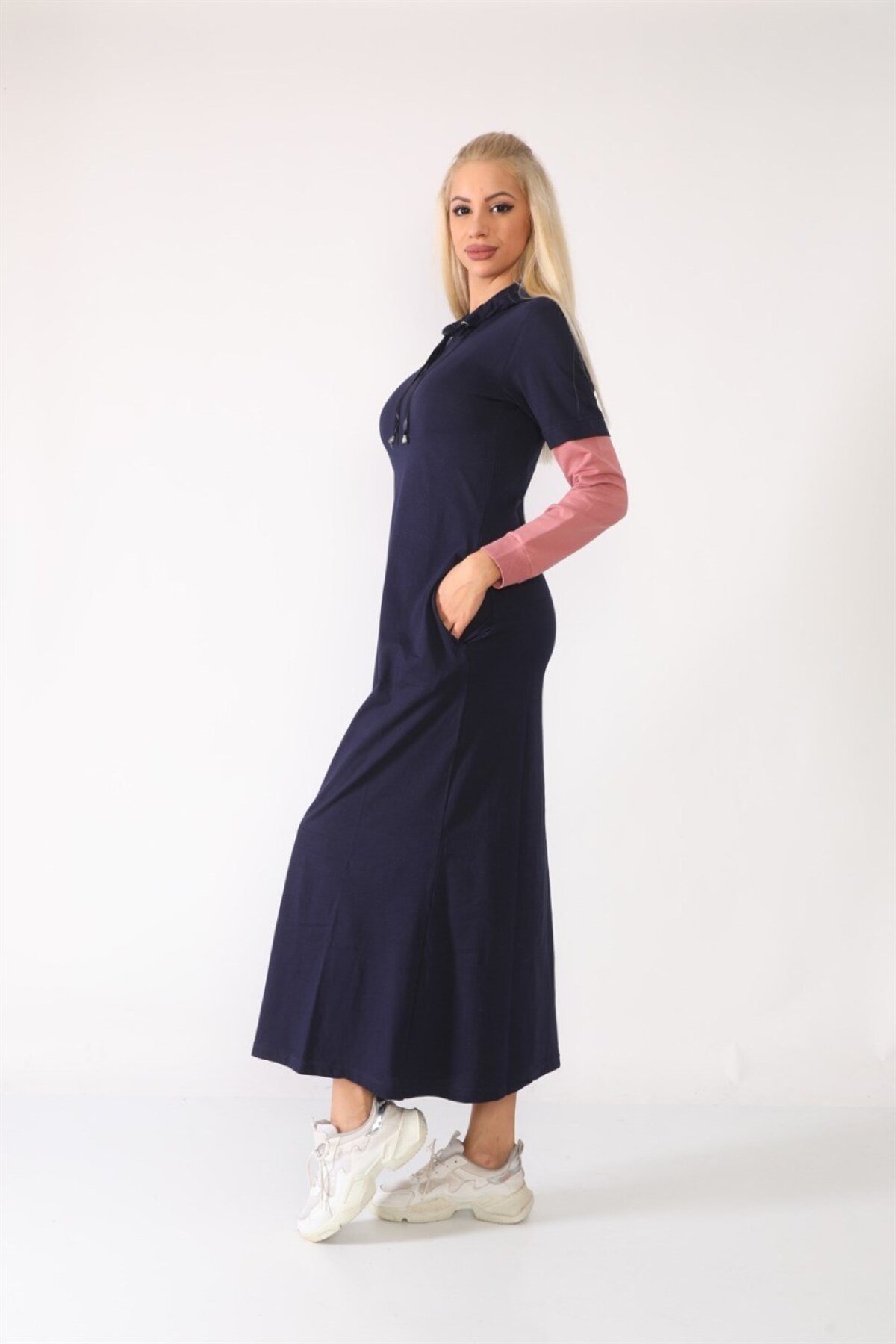 Lacivert Kapüşonlu Kol Garnili Tesettür Elbise - Westbound
