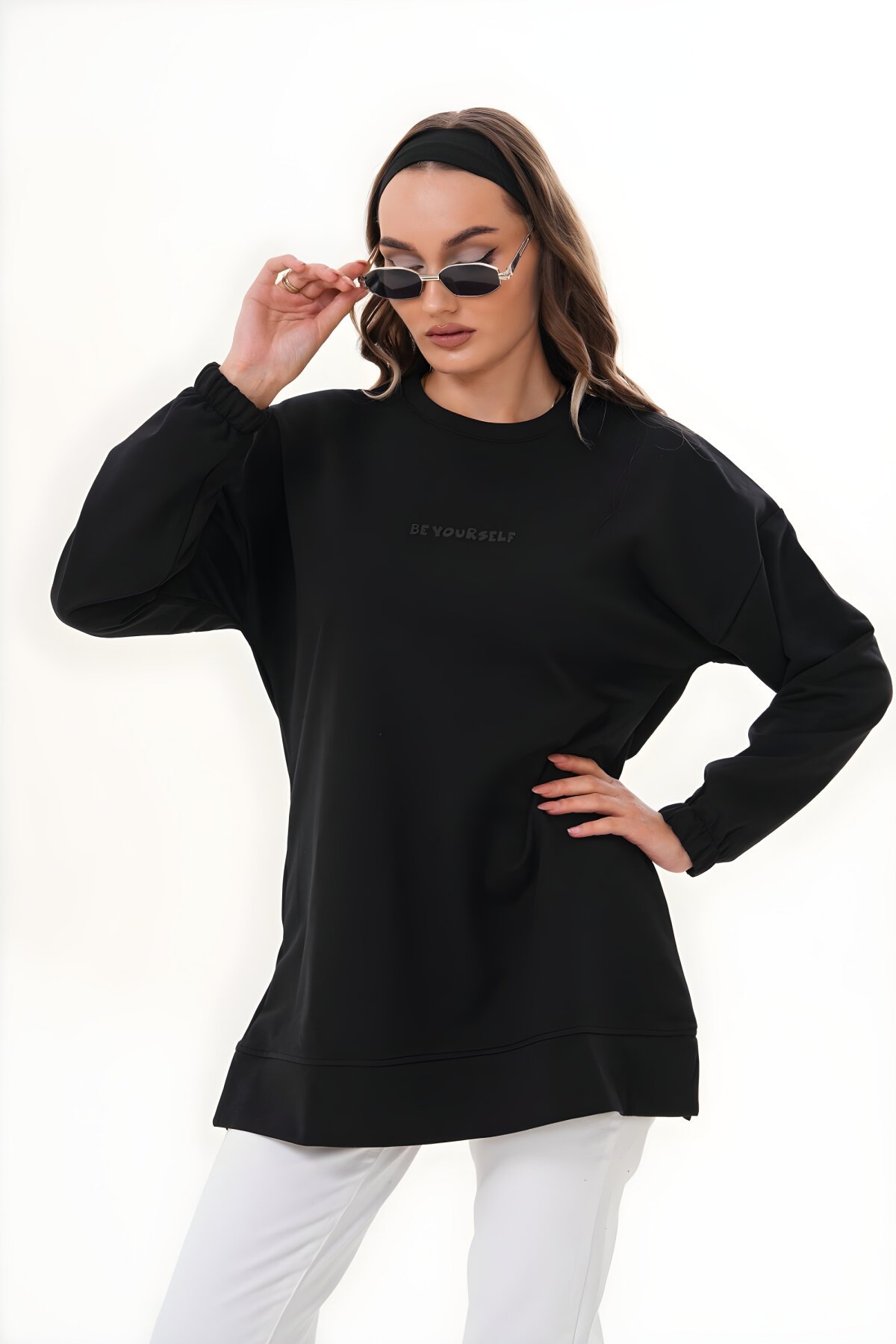 Siyah Uzun Kol Sweatshirt Bisiklet Yaka "Be Yourself" Tesettür Tunik - Westbound