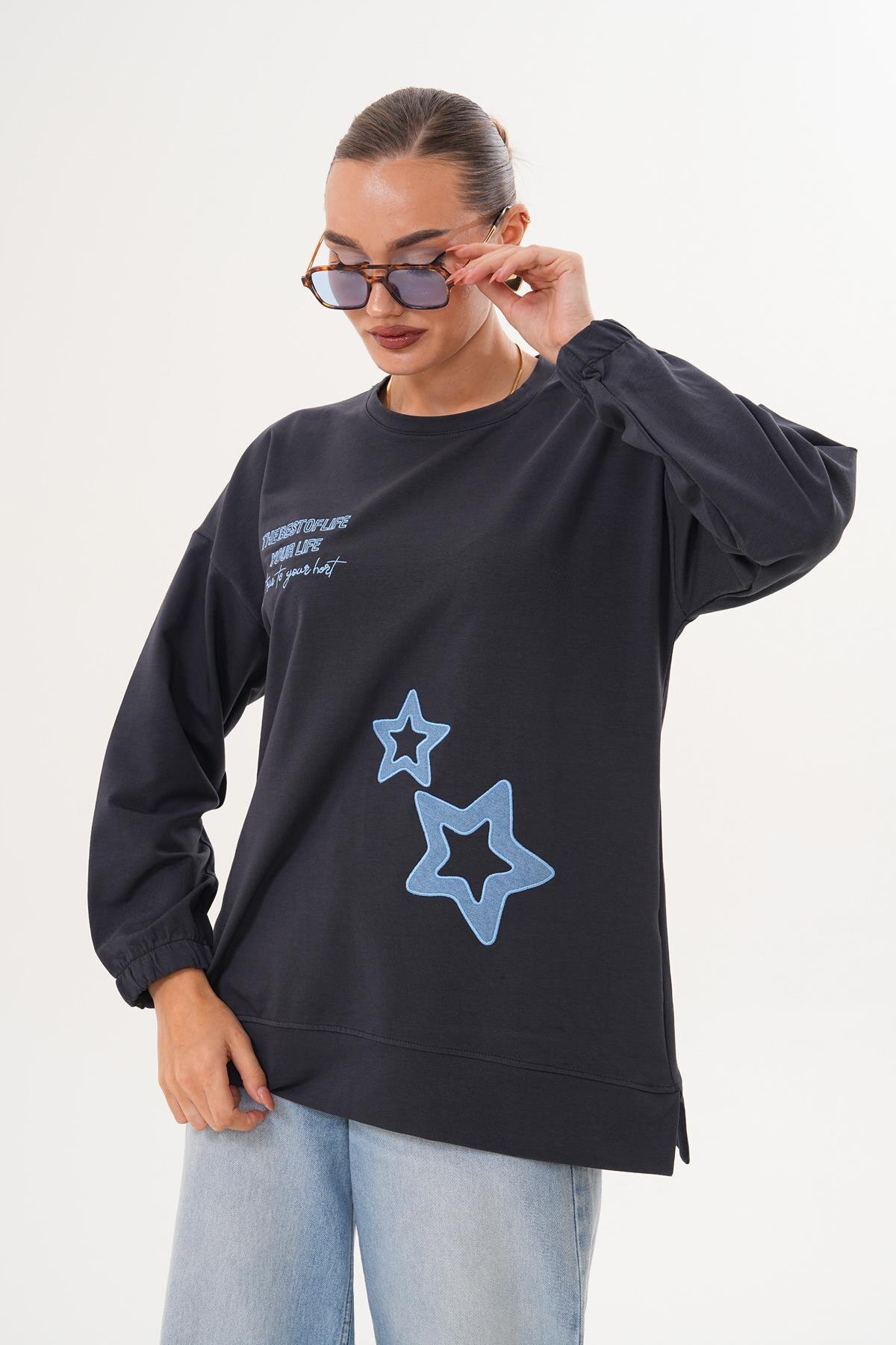 Crew Neck Sweatshirt Star-Pattern Modest Tunic - Black - Westbound