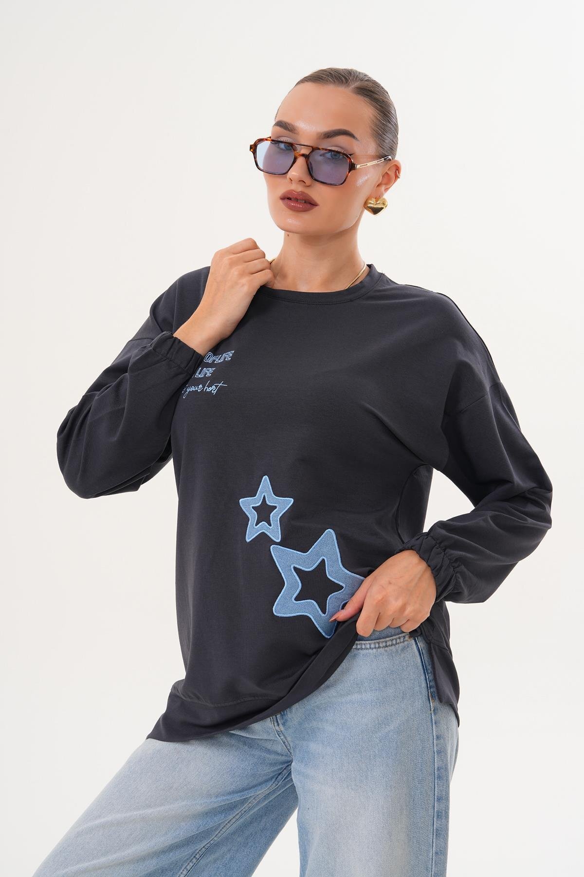 Crew Neck Sweatshirt Star-Pattern Modest Tunic - Black - Westbound