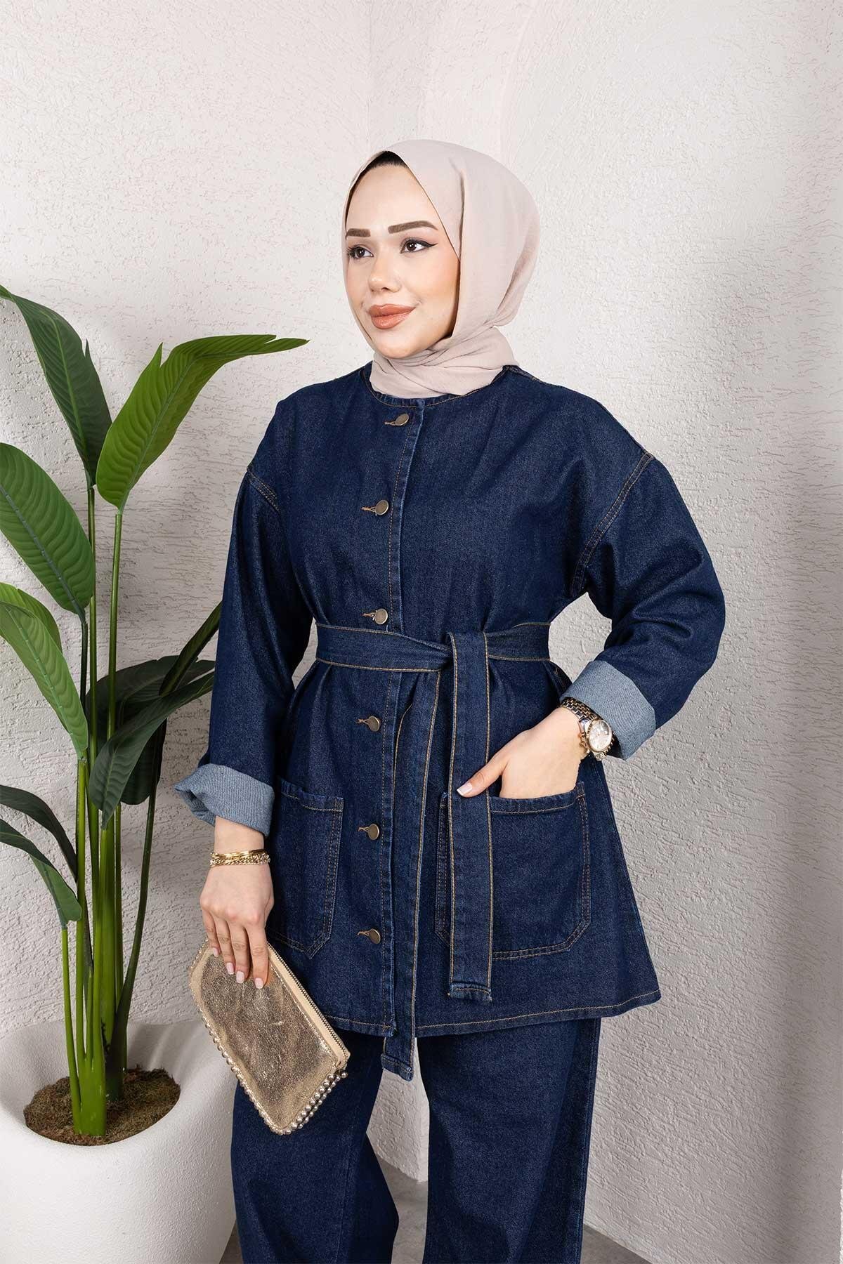طقم محتشم أزرق غامق جينز بتفاصيل جيبين - Misskayle
