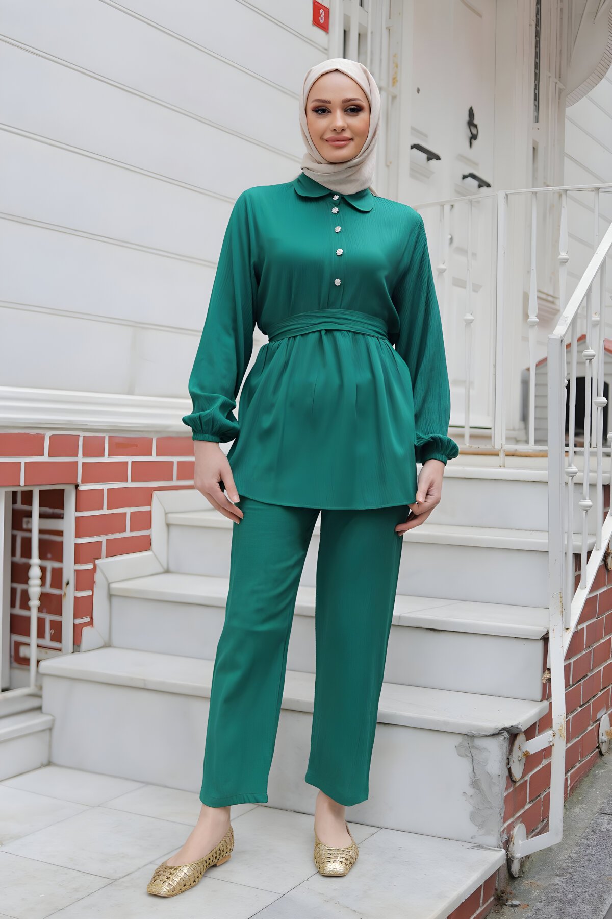 طقم محتشم ثنائي باللون الأخضر بأزرار حجرية - Misskayle